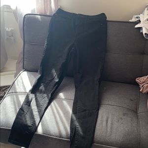Ellen DeGeneres black jeans!!